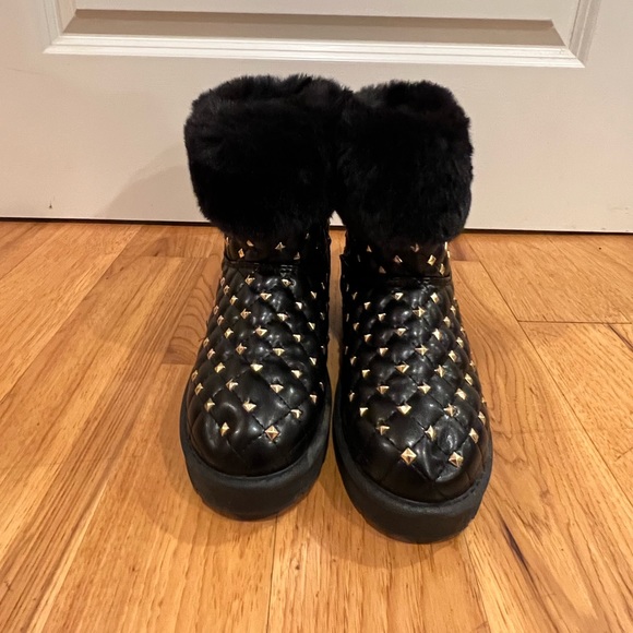 Black, jeweled boots - Picture 4 of 4